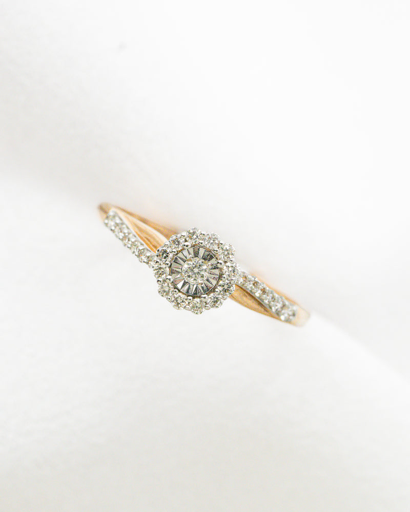 Anillo Roseta con Diamantes