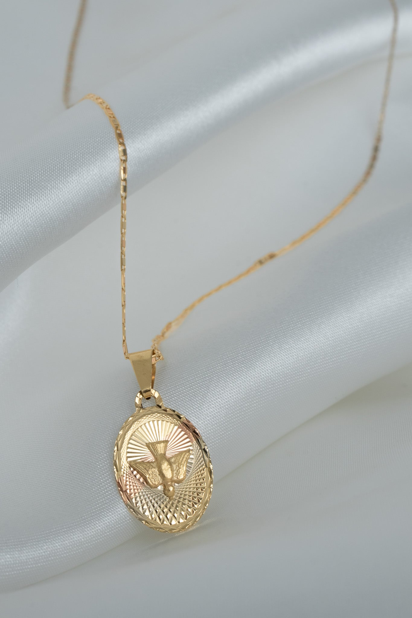 Medalla con Cadena Valentino