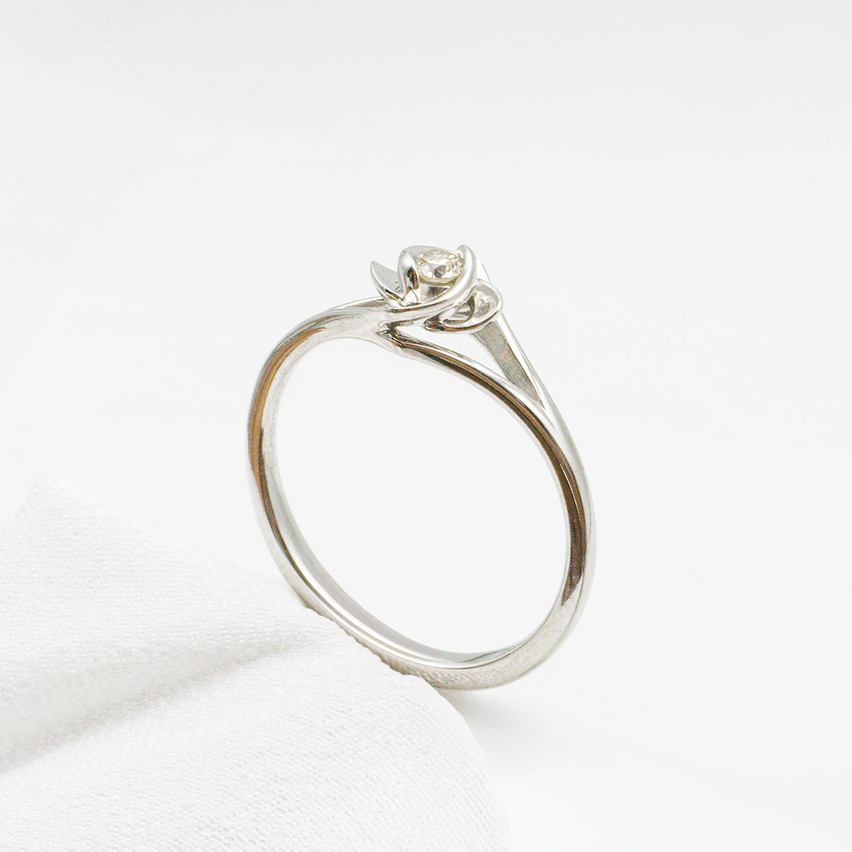 Anillo de Rosa con Diamante