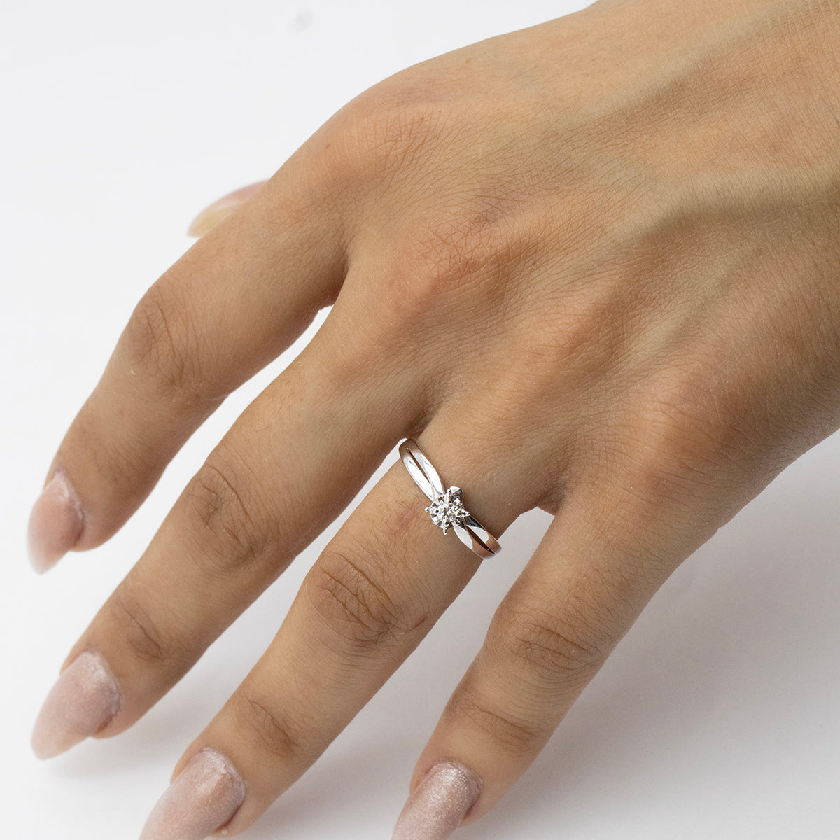 Anillo Infinito con Diamante