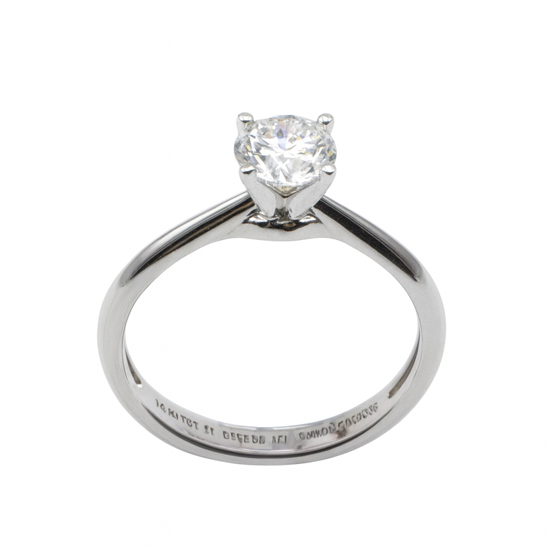 Anillo Solitario con Diamante